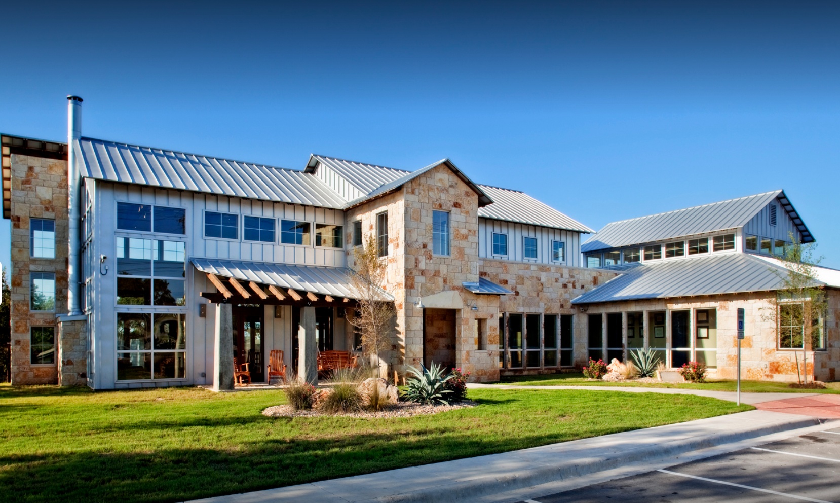 Zoot Pet Hospital and Luxury Boarding photo