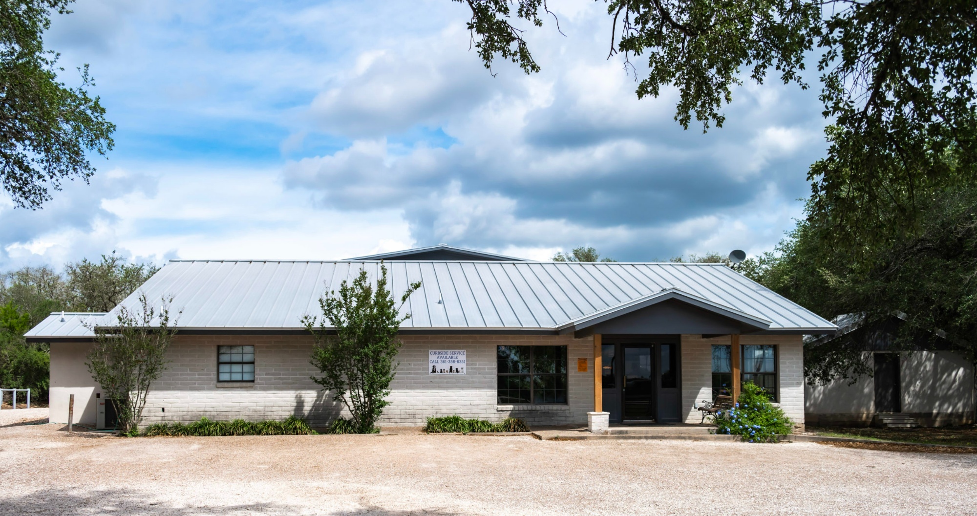 South Texas Veterinary Clinic photo