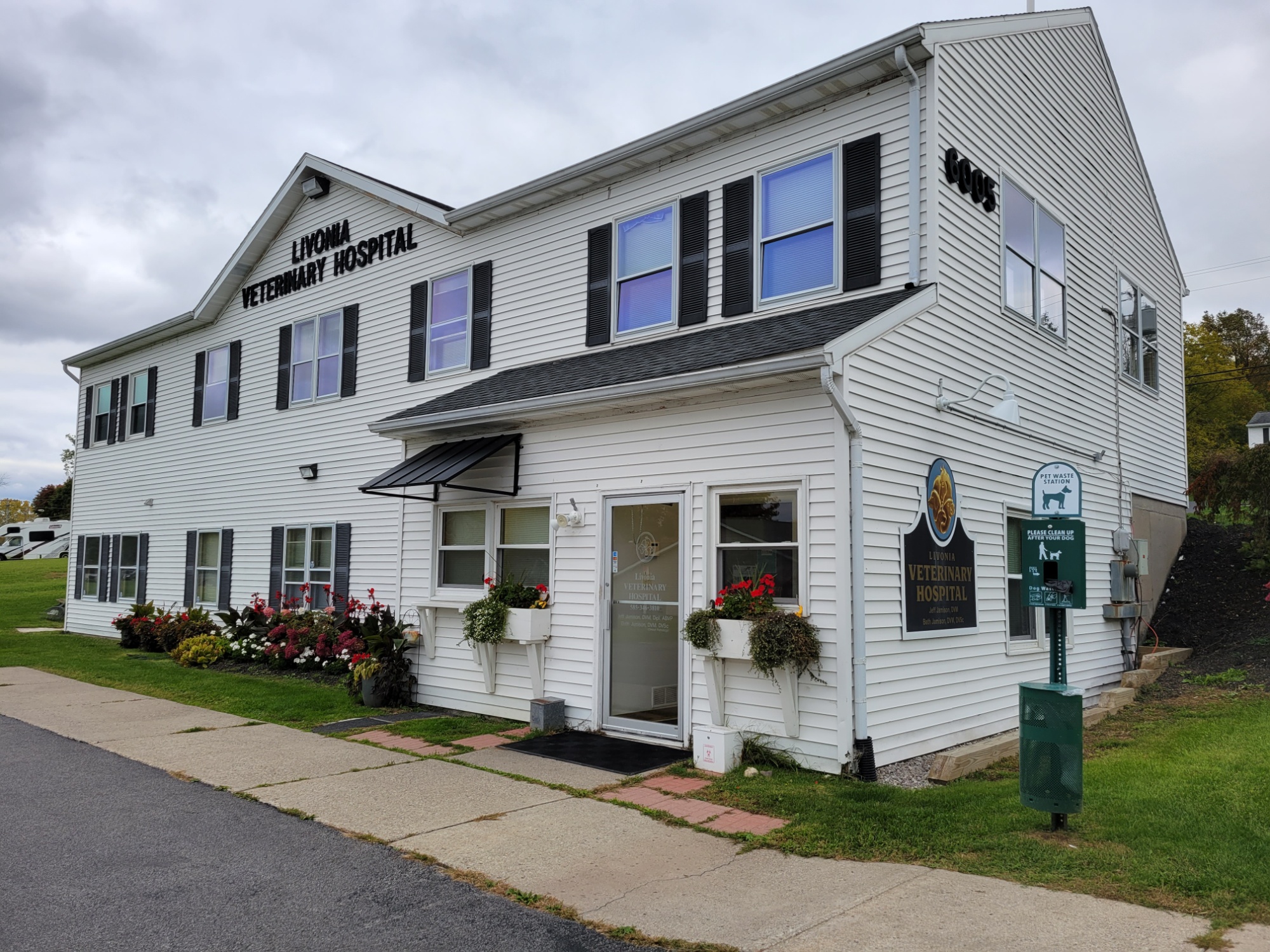 Livonia Veterinary Hospital photo