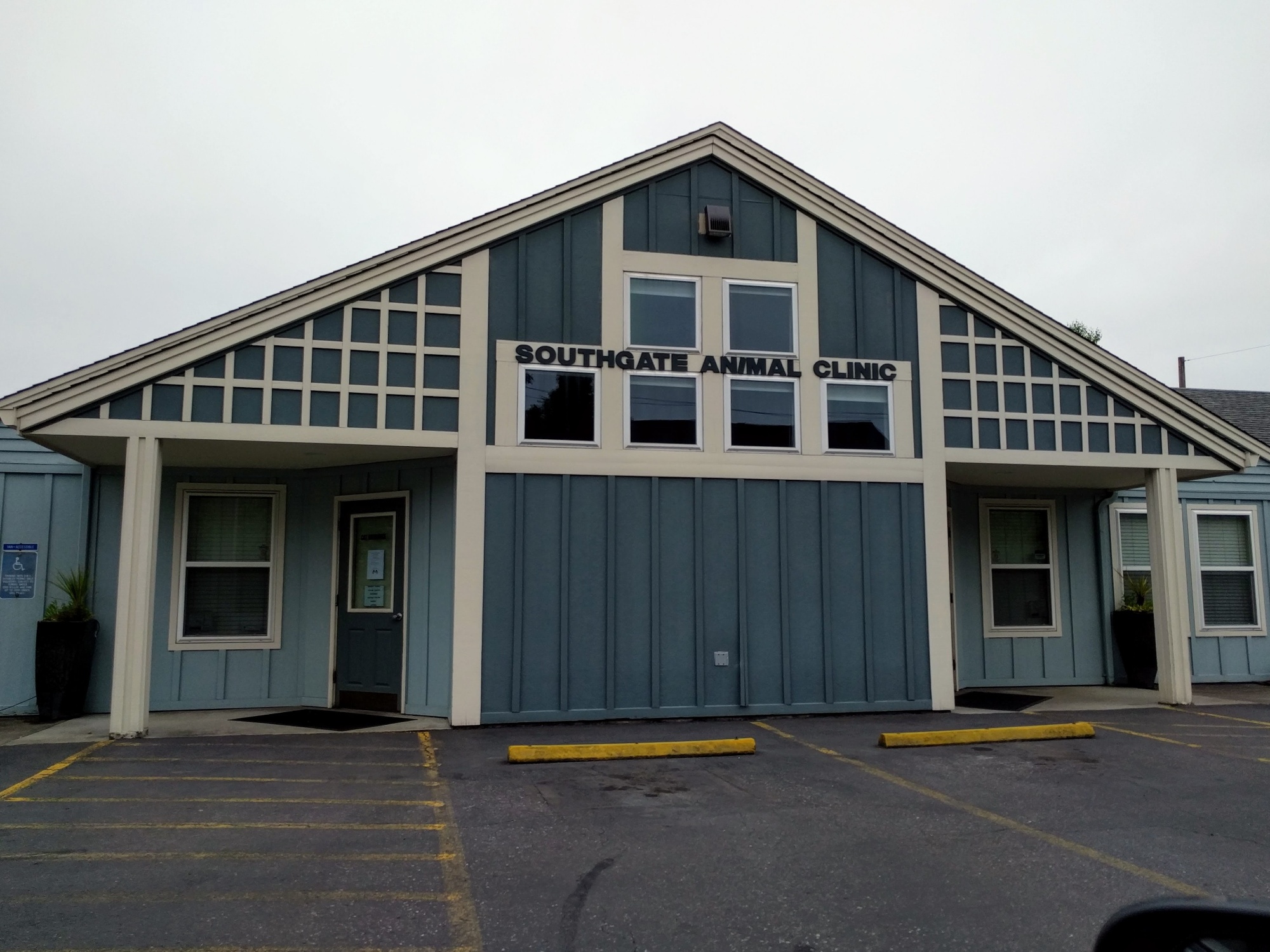 Southgate Animal Clinic photo