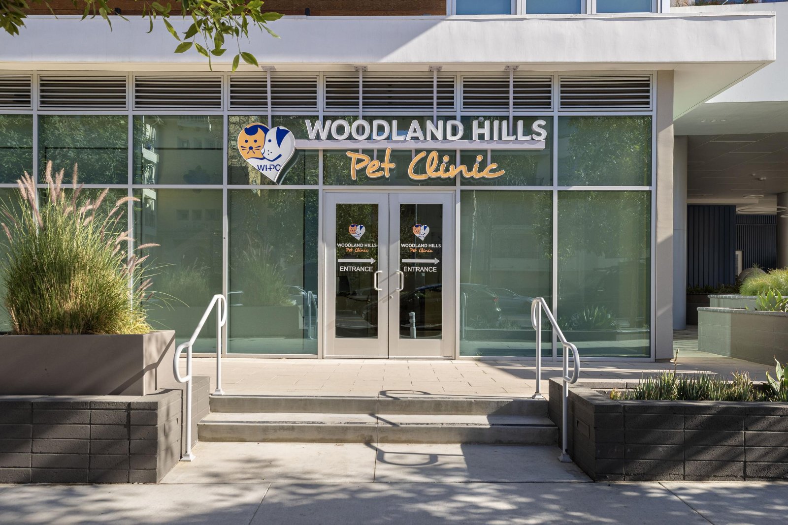 Woodland Hills Pet Clinic photo
