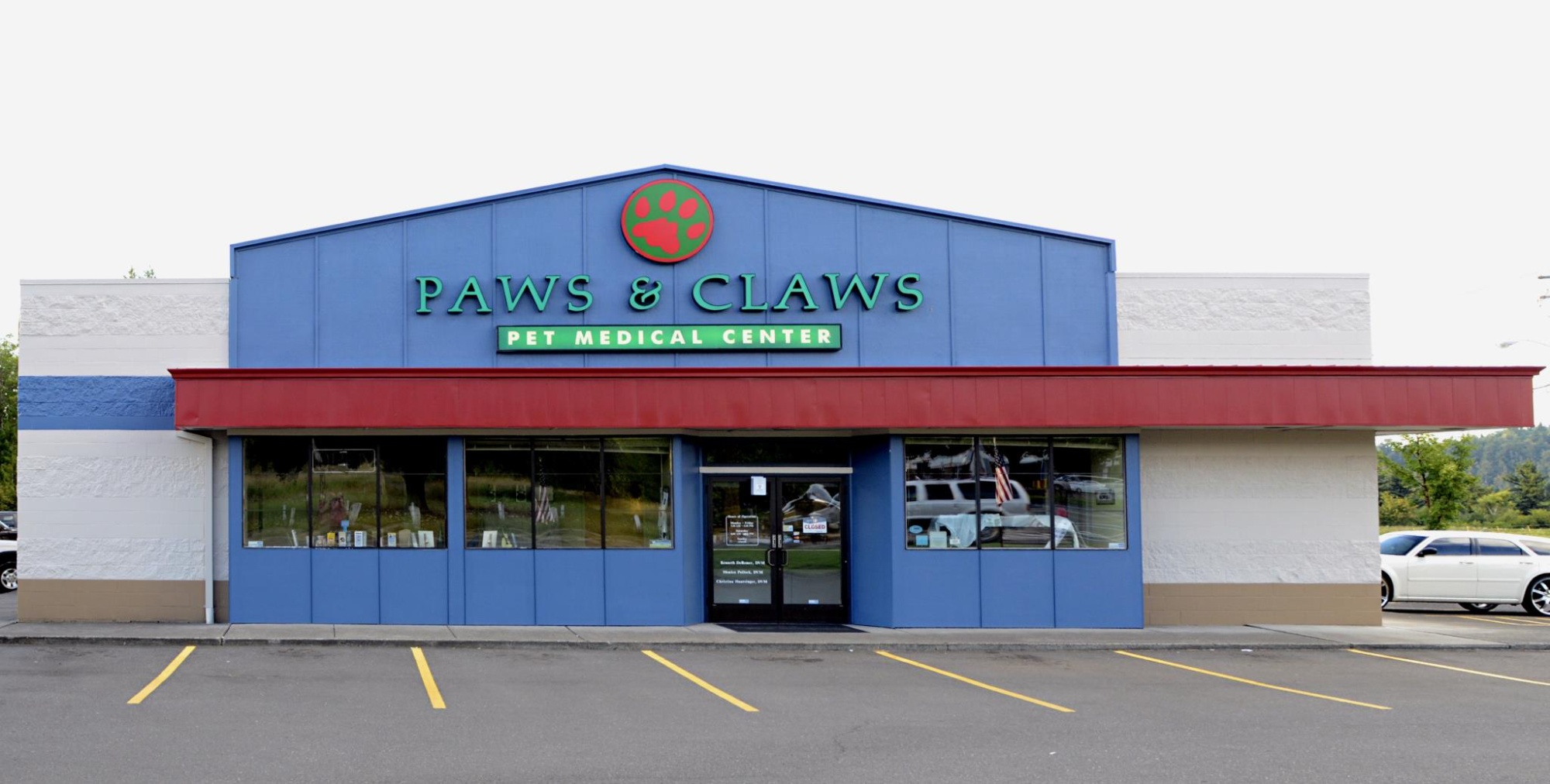 Paws & Claws Pet Medical Center photo